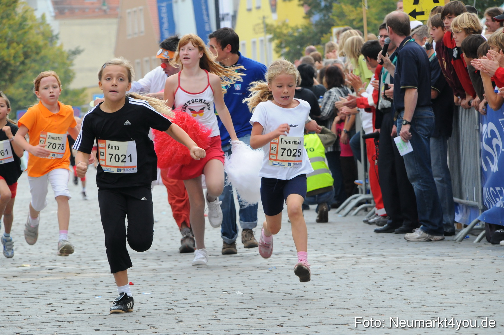 0044 Stadtlauf Neumarkt Bambinilaeufe 200909